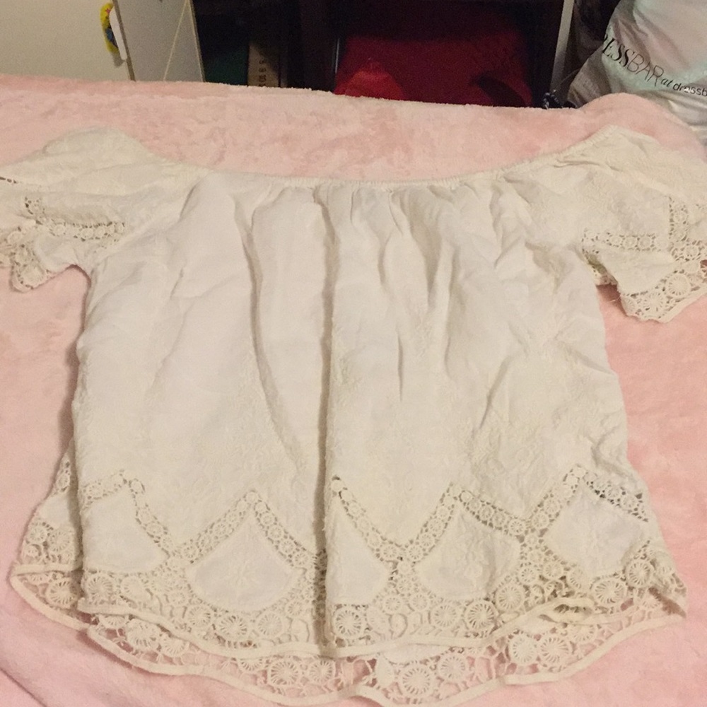 Lacey top